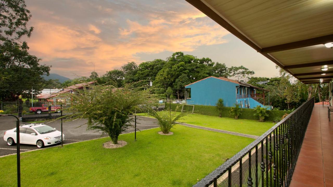 Condo'S Vista Al Volcan La Fortuna Exterior photo